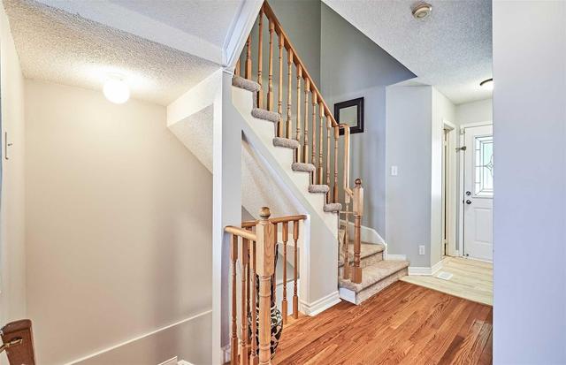 11 Macintyre Lane, Townhouse with 3 bedrooms, 3 bathrooms and 1 parking in Ajax ON | Image 3