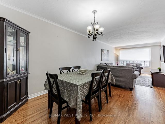 40 Wintergreen Rd, House semidetached with 4 bedrooms, 3 bathrooms and 4 parking in Toronto ON | Image 34