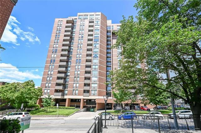1602 - 222 Jackson Street W, Condo with 2 bedrooms, 1 bathrooms and 1 parking in Hamilton ON | Image 3