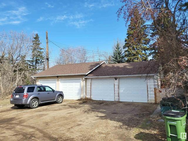 10202 76 St Nw, House attached with 10 bedrooms, 4 bathrooms and 10 parking in Edmonton AB | Image 32