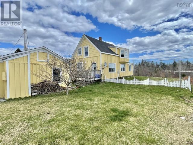6700 Highway 3, House detached with 3 bedrooms, 2 bathrooms and null parking in Queens NS | Image 6