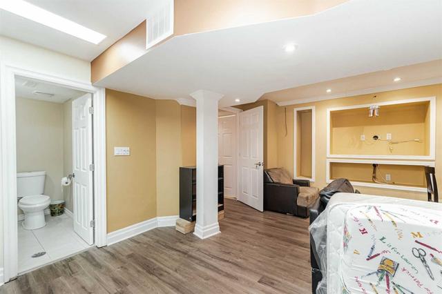 102 Heathcliffe Sq, Townhouse with 3 bedrooms, 4 bathrooms and 2 parking in Brampton ON | Image 26