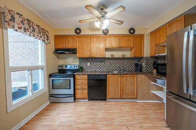48 - 165 Kozlov St, Townhouse with 3 bedrooms, 1 bathrooms and 3 parking in Barrie ON | Image 5
