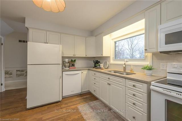 937 Whitton Ave, House detached with 4 bedrooms, 3 bathrooms and 4 parking in London ON | Image 3