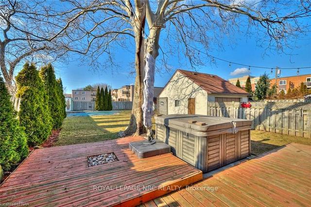 5 Cypress St, House detached with 3 bedrooms, 2 bathrooms and 10 parking in St. Catharines ON | Image 37