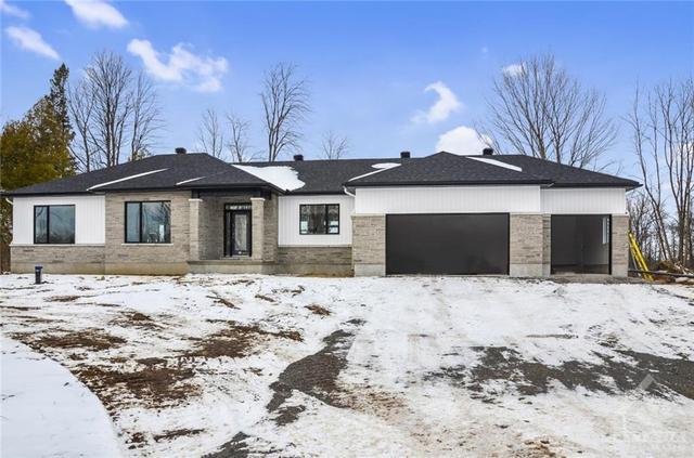 1718 Metcalfe Farm Drive, House detached with 5 bedrooms, 4 bathrooms and 12 parking in Ottawa ON | Image 1