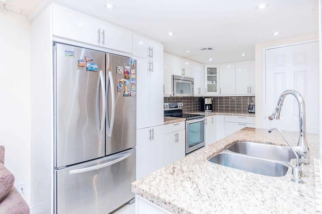 th7 - 89 Mccaul St, Townhouse with 3 bedrooms, 3 bathrooms and 0 parking in Toronto ON | Image 2