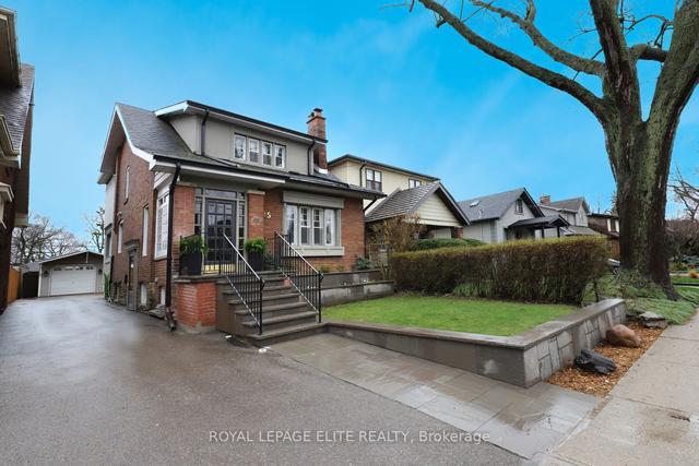 45 Eastbourne Cres, House detached with 3 bedrooms, 2 bathrooms and 5 parking in Toronto ON | Image 12