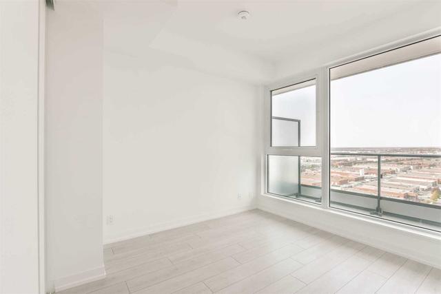 2001 - 5 Buttermill Ave, Condo with 2 bedrooms, 2 bathrooms and 1 parking in Vaughan ON | Image 3