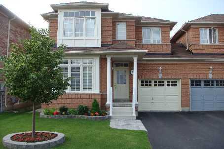 7 Bartlett Rd, House attached with 3 bedrooms, 3 bathrooms and 2 parking in Markham ON | Image 1