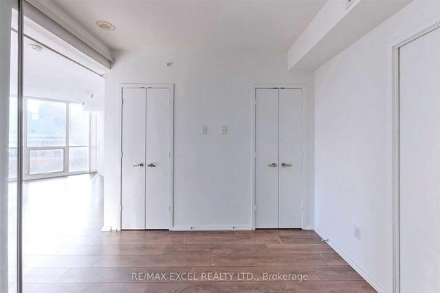 1001 - 45 Charles St E, Condo with 2 bedrooms, 1 bathrooms and 1 parking in Toronto ON | Image 13