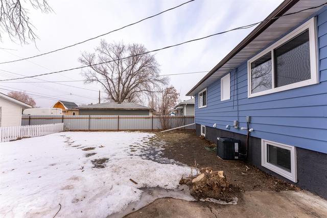 614 11 Street N, House detached with 4 bedrooms, 2 bathrooms and 4 parking in Lethbridge County AB | Image 25