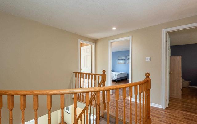 26 Barr Cres, House detached with 4 bedrooms, 4 bathrooms and 4 parking in Brampton ON | Image 10