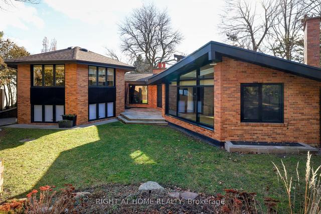 20 Lower Links Rd, House detached with 4 bedrooms, 4 bathrooms and 6 parking in Toronto ON | Image 28