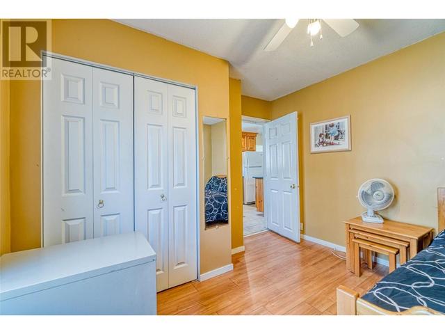 1967 Abbott Street, House detached with 2 bedrooms, 1 bathrooms and 1 parking in Kelowna BC | Image 16