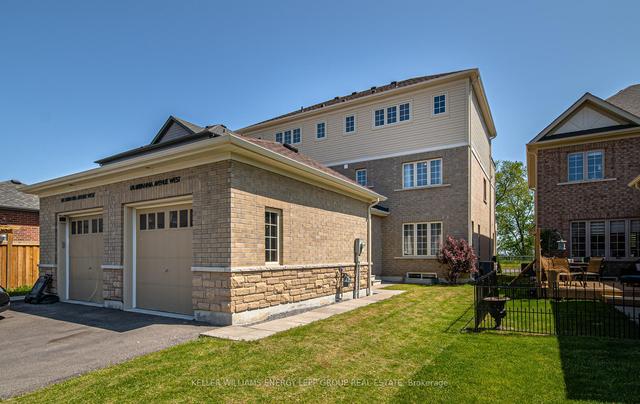 176 Britannia Ave W, House semidetached with 4 bedrooms, 3 bathrooms and 3 parking in Oshawa ON | Image 22