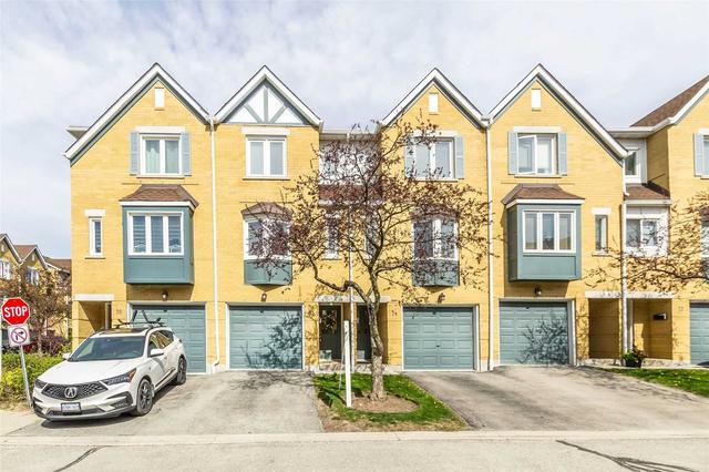 2300 Brays Lane, Townhouse with 2 bedrooms, 2 bathrooms and 2 parking in Oakville ON | Card Image