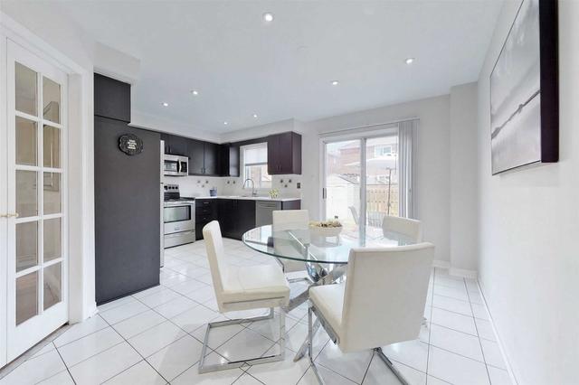 3961 Stoneham Way, House semidetached with 3 bedrooms, 4 bathrooms and 3 parking in Mississauga ON | Image 5