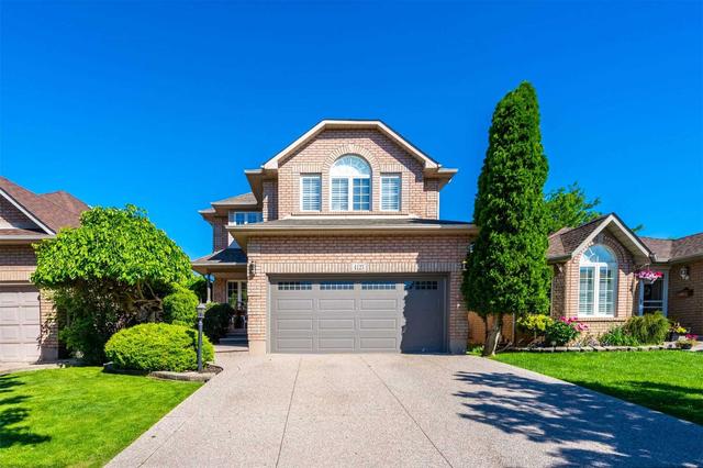 4123 Bianca Forest Dr, House detached with 3 bedrooms, 4 bathrooms and 4 parking in Burlington ON | Card Image