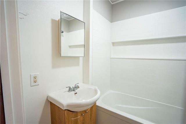 135 First Street W, Townhouse with 3 bedrooms, 1 bathrooms and 2 parking in Cornwall ON | Image 25
