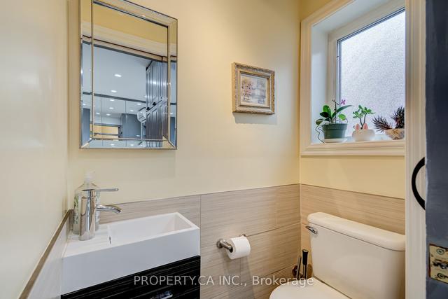 514 Pape Ave, House detached with 3 bedrooms, 5 bathrooms and 2 parking in Toronto ON | Image 4