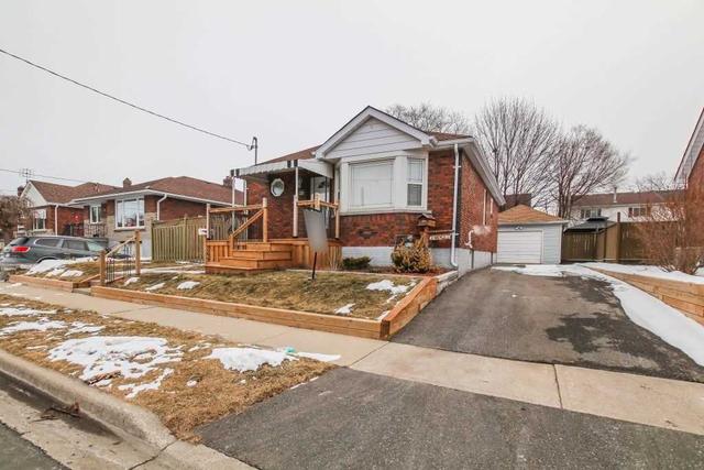 269 Huron St, House detached with 2 bedrooms, 2 bathrooms and 4 parking in Oshawa ON | Image 1