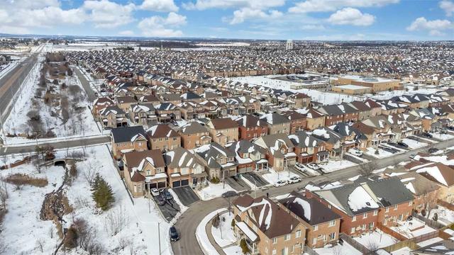 80 Chalkfarm Cres, House detached with 4 bedrooms, 4 bathrooms and 6 parking in Brampton ON | Image 33
