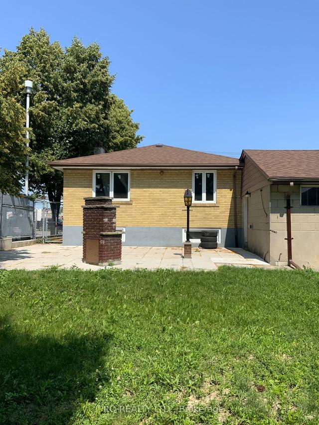 1132 Warden Ave, House detached with 3 bedrooms, 2 bathrooms and 8 parking in Toronto ON | Image 4