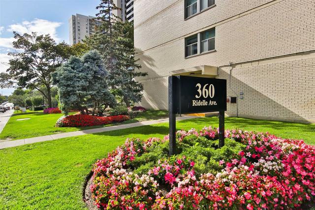 1404 - 360 Ridelle Ave, Condo with 2 bedrooms, 1 bathrooms and 1 parking in Toronto ON | Image 12