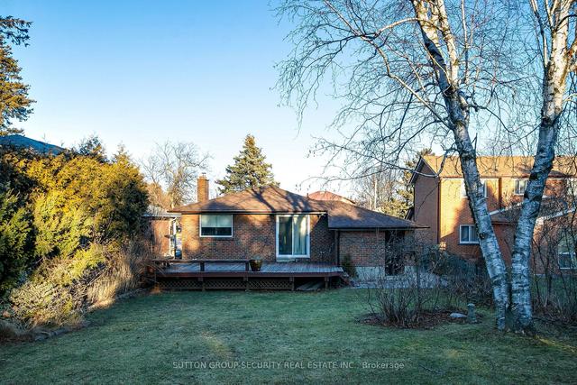 36 Mcdairmid Rd, House detached with 3 bedrooms, 1 bathrooms and 7 parking in Toronto ON | Image 28