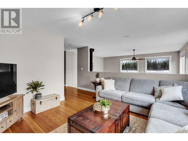 16855 Chief Lake Road, House detached with 4 bedrooms, 3 bathrooms and null parking in Fraser Fort George A BC | Image 23