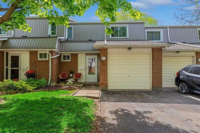 3 - 477 Woodview Rd, Townhouse with 3 bedrooms, 2 bathrooms and 2 parking in Burlington ON | Card Image