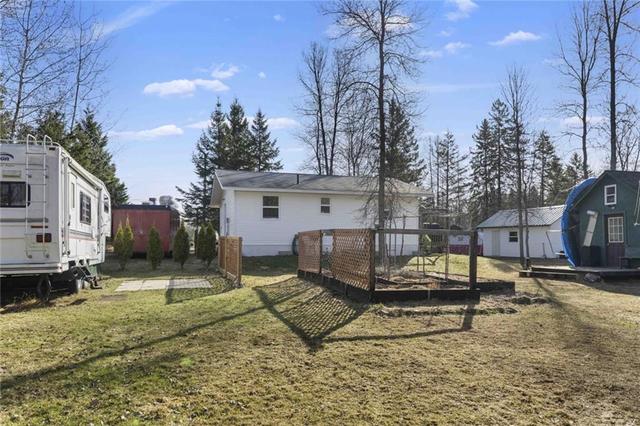 14300 Highway 60 Highway, House detached with 2 bedrooms, 1 bathrooms and 3 parking in Killaloe, Hagarty and Richards ON | Image 27
