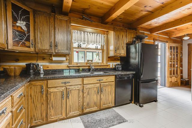 335 Murray Rd, House detached with 3 bedrooms, 3 bathrooms and 10 parking in Penetanguishene ON | Image 3