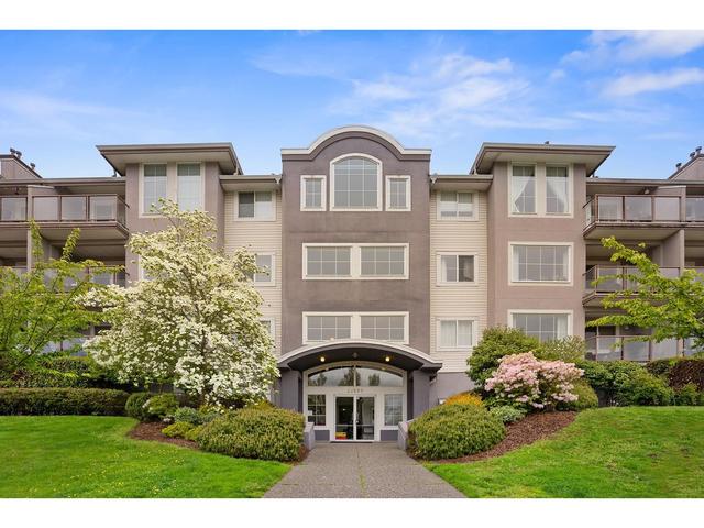 205 - 33599 2nd Avenue, Condo with 2 bedrooms, 2 bathrooms and 1 parking in Mission BC | Image 1