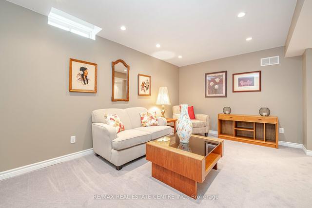 2 Calliandra Tr, Townhouse with 2 bedrooms, 3 bathrooms and 2 parking in Brampton ON | Image 20