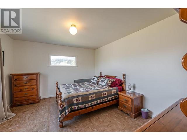 105 Spruce Road, House detached with 4 bedrooms, 3 bathrooms and null parking in Penticton BC | Image 65
