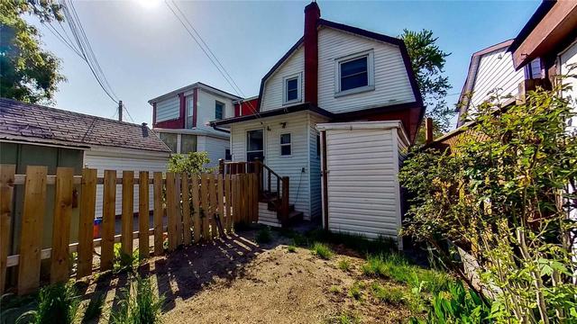 4 Lippincott St W, House detached with 4 bedrooms, 2 bathrooms and 2 parking in Toronto ON | Image 29