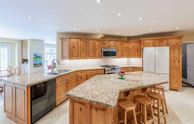 19 Westridge Rd, House detached with 4 bedrooms, 4 bathrooms and 3 parking in Toronto ON | Image 7