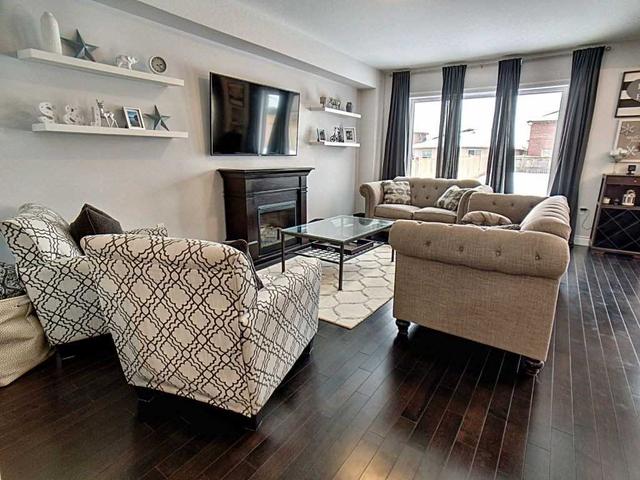 23 Lowry Crt, House detached with 3 bedrooms, 3 bathrooms and 6 parking in Barrie ON | Image 14