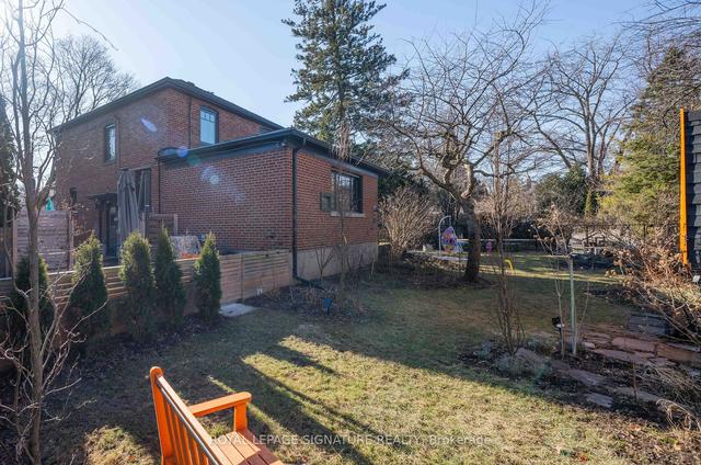 2 Richlea Circ, House detached with 3 bedrooms, 2 bathrooms and 4.5 parking in Toronto ON | Image 26