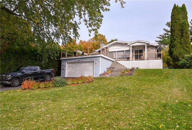 652 Old Hillview Road, House detached with 3 bedrooms, 1 bathrooms and 6 parking in Kingston ON | Image 1