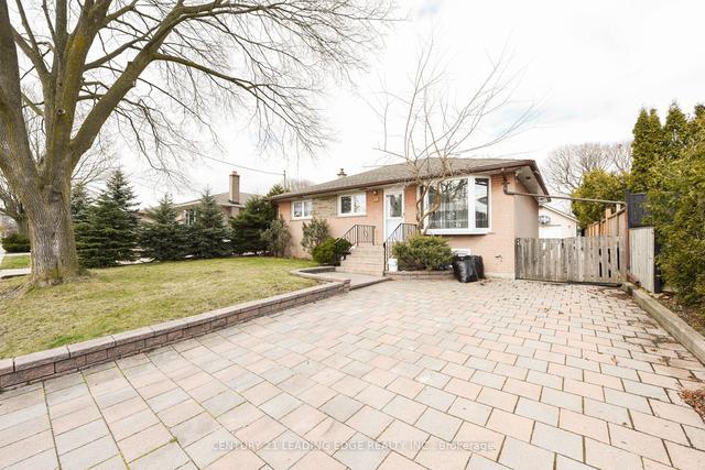 34 Paragon Rd, House detached with 3 bedrooms, 2 bathrooms and 7 parking in Toronto ON | Image 23