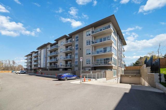 502 - 16 Markle Cres, Condo with 1 bedrooms, 1 bathrooms and 2 parking in Hamilton ON | Card Image