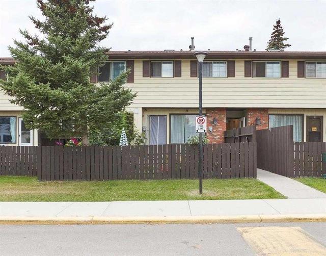 30 - 175 Manora Place Ne, Home with 5 bedrooms, 2 bathrooms and 1 parking in Calgary AB | Image 1