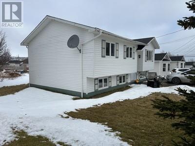 34 Earles Lane, House other with 6 bedrooms, 2 bathrooms and null parking in Carbonear NL | Image 6