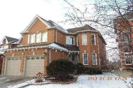 26 Sandfield Dr, House detached with 4 bedrooms, 5 bathrooms and 4 parking in Aurora ON | Image 1