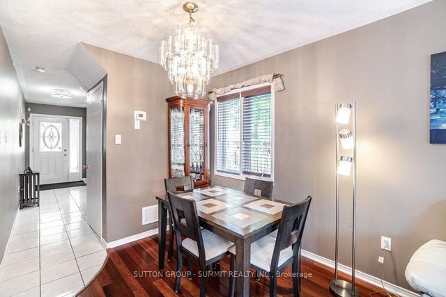 27 Gilgorm Rd, Condo with 3 bedrooms, 3 bathrooms and 2 parking in Brampton ON | Image 16