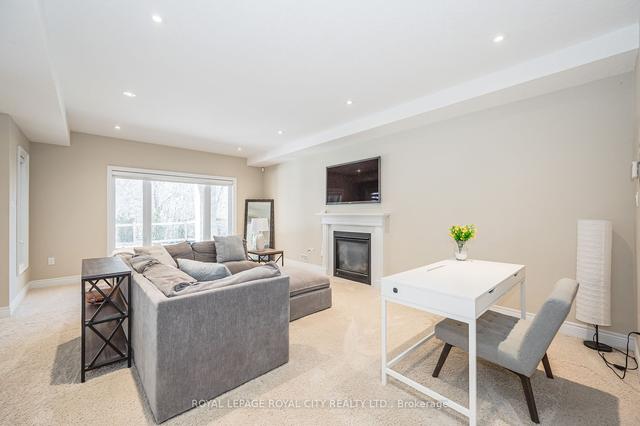 84 Mccann St, House detached with 5 bedrooms, 6 bathrooms and 4 parking in Guelph ON | Image 24