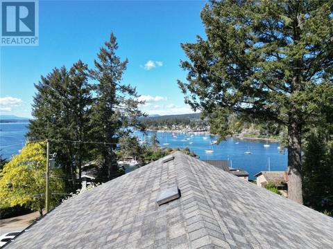 759 Sea Dr, House detached with 4 bedrooms, 4 bathrooms and 8 parking in Central Saanich BC | Card Image